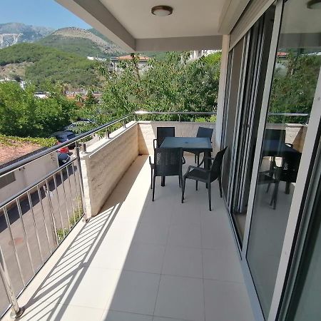 Apartman Sara Pržno Exteriér fotografie