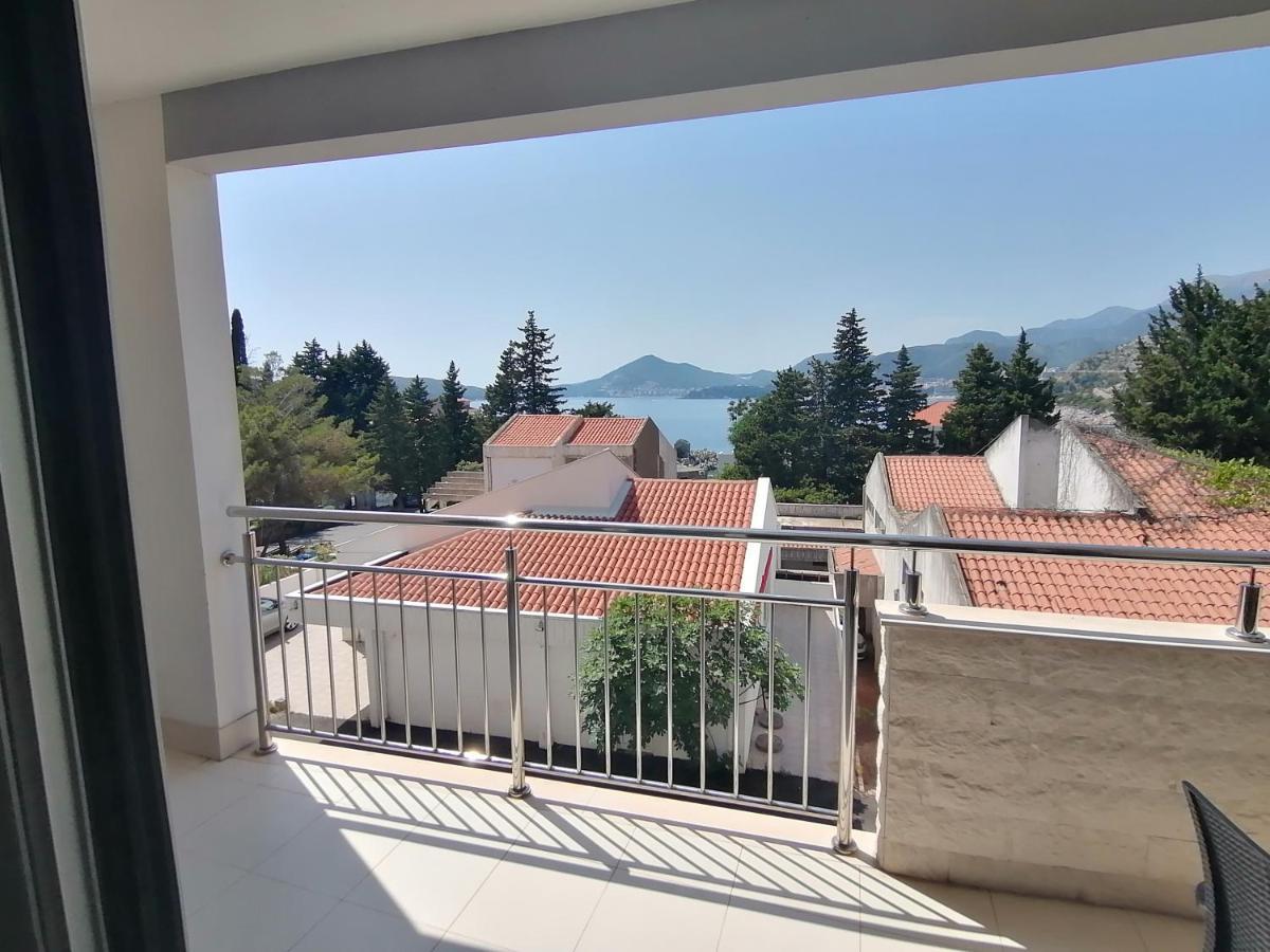Apartman Sara Pržno Exteriér fotografie