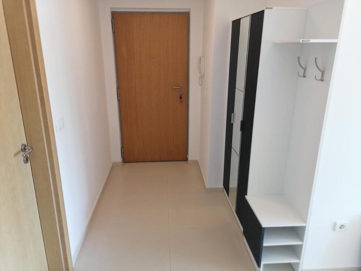 Apartman Sara Pržno Exteriér fotografie